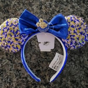 Disney Passholder Mouse Ears New Plus Free Gift